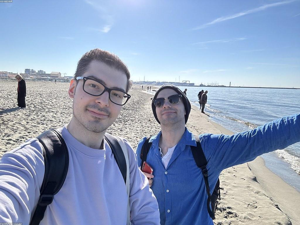 បទពិសោធន៍សម្រេចចិត្តនៅក្នុងការបង្ហាញលេង